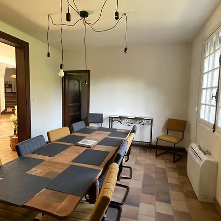 Villa Uzes בית נופש