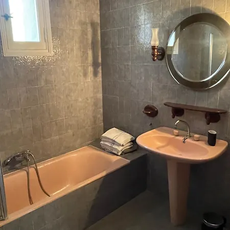 בית נופש Villa Uzes *