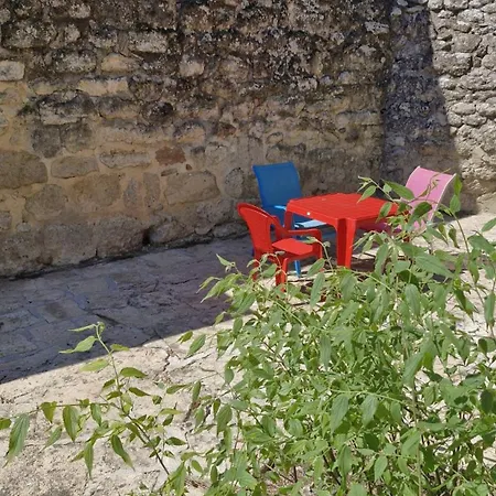 Villa Uzes בית נופש